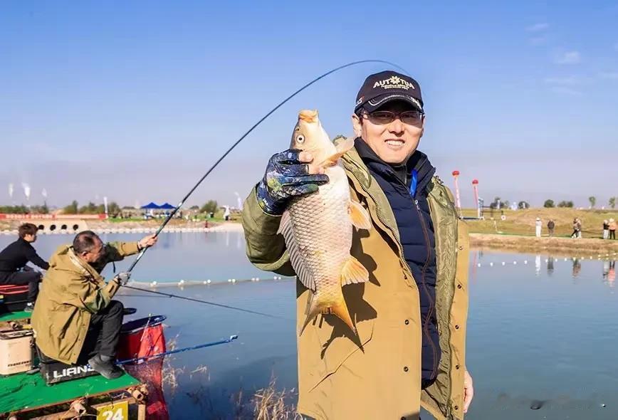 呼和浩特千岛湖钓鱼赛说明了什么？

国庆假期，呼和浩特千岛湖畔，在全市近百项文旅