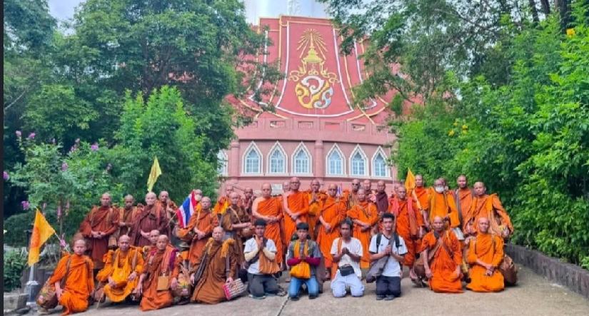泰国东北部莫达汉府（Mukdahan）发生一宗严重致命车祸。一名年仅11岁的男童