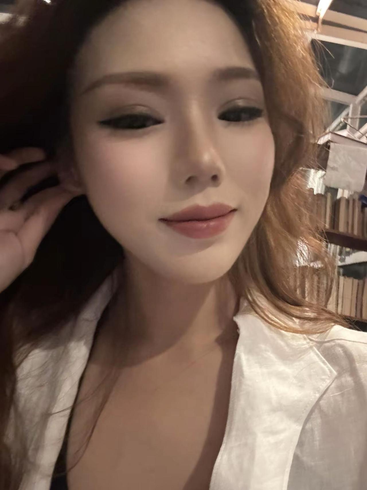 怎么都谈不到交卷的那页 爱的能力有限 我没力气了 或许一个人更浪漫假笑 95后
