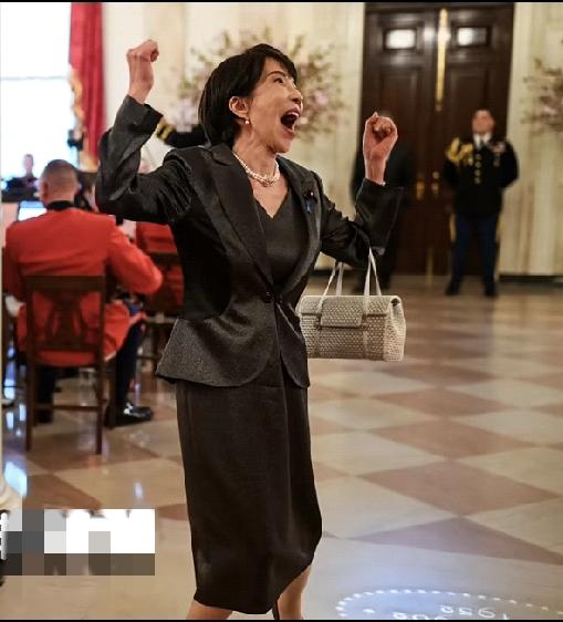 高市早苗功高盖主，自民党核心层正策划将其赶下台
      据日本消息人士透露，