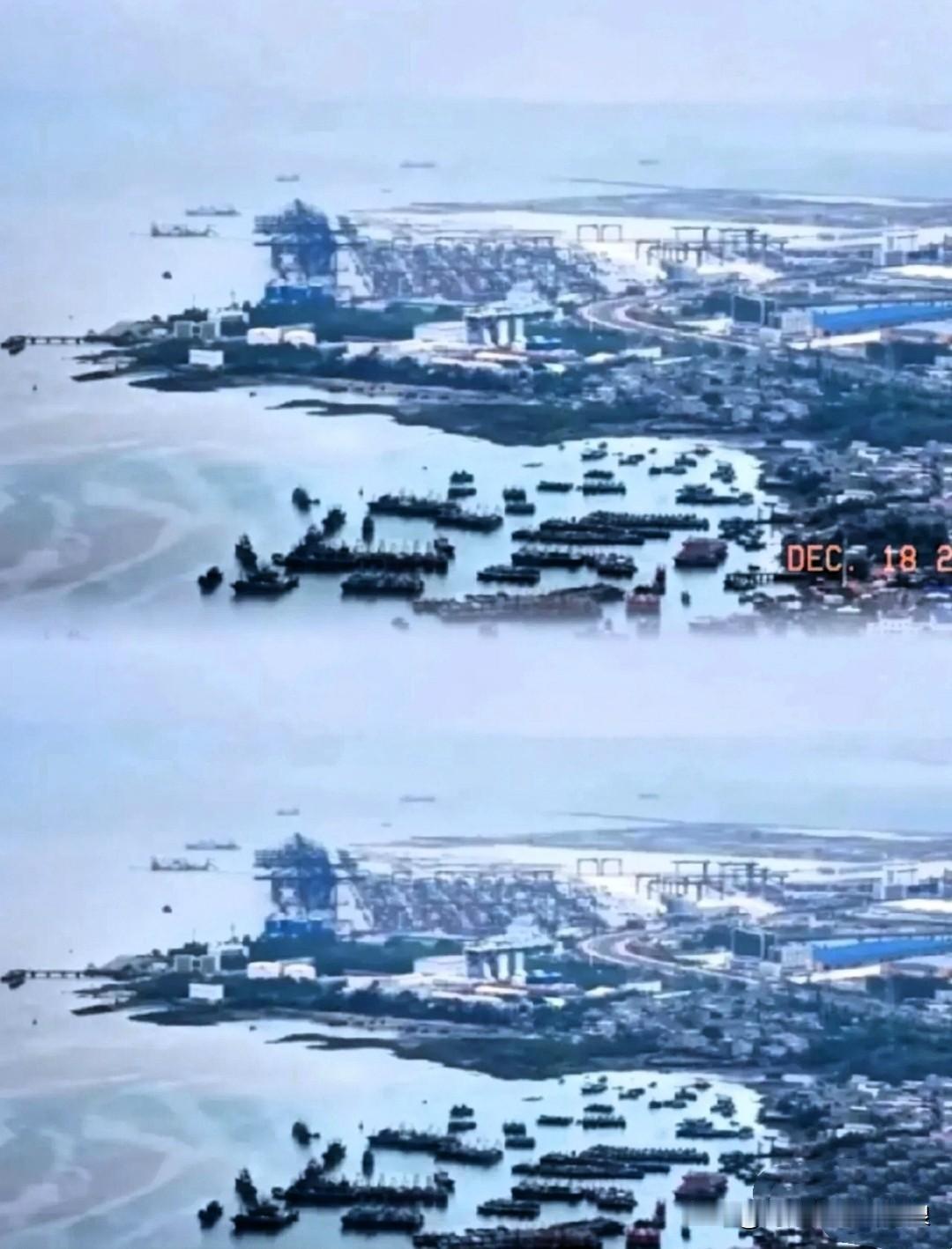 新加坡这次算是彻底不装了，以前那种“端着”的劲儿全没了。

也难怪，守着马六甲收