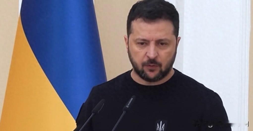 俄罗斯的反击，乌克兰的危机，世界在担忧
酒馆炸了，汽车也炸了，圣彼得堡不太平，好