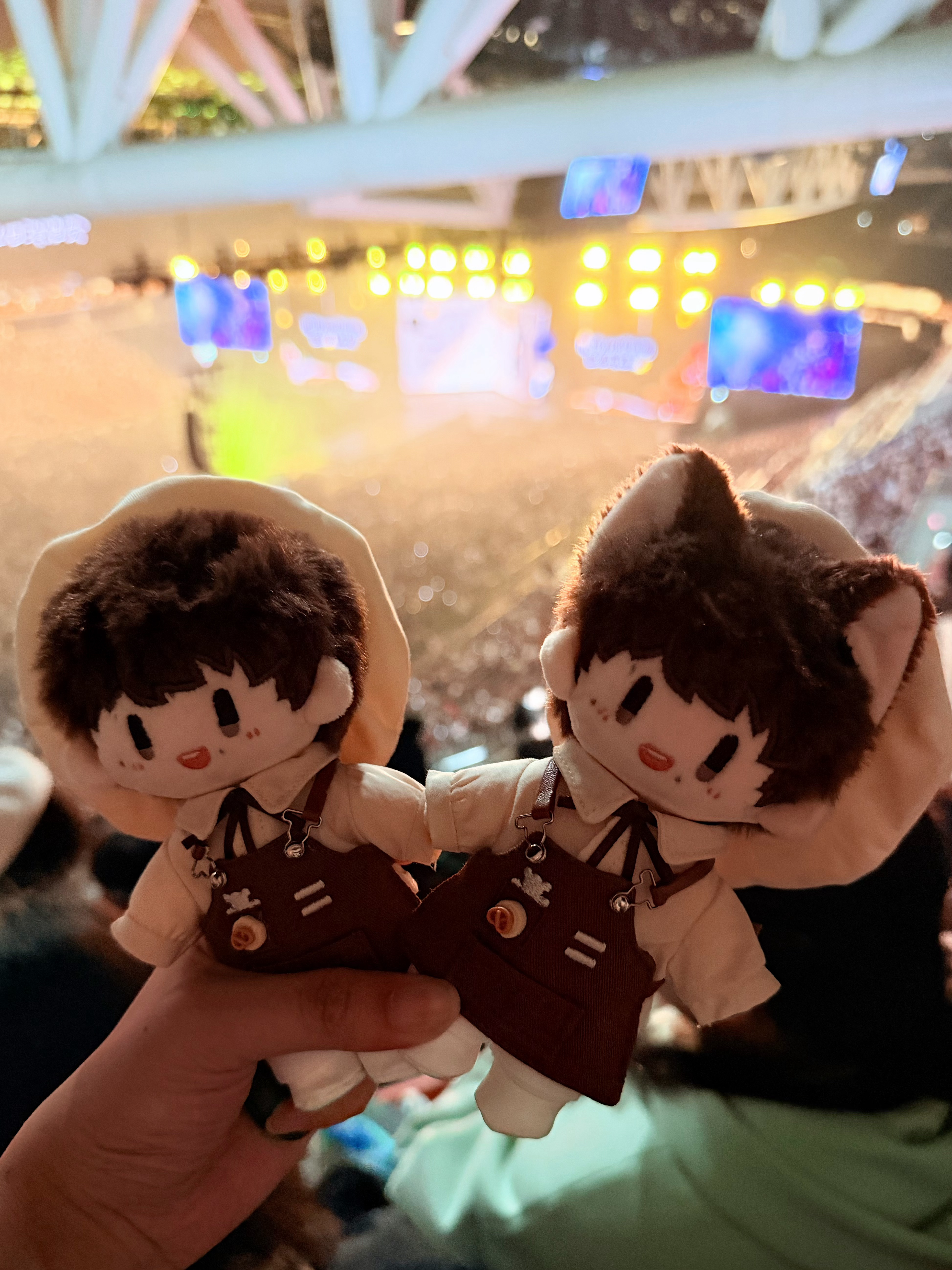 周深 再一次庆幸候补上了跨年场的票，深深的惊喜虽然是山顶位，也浅拍一下记录📝这