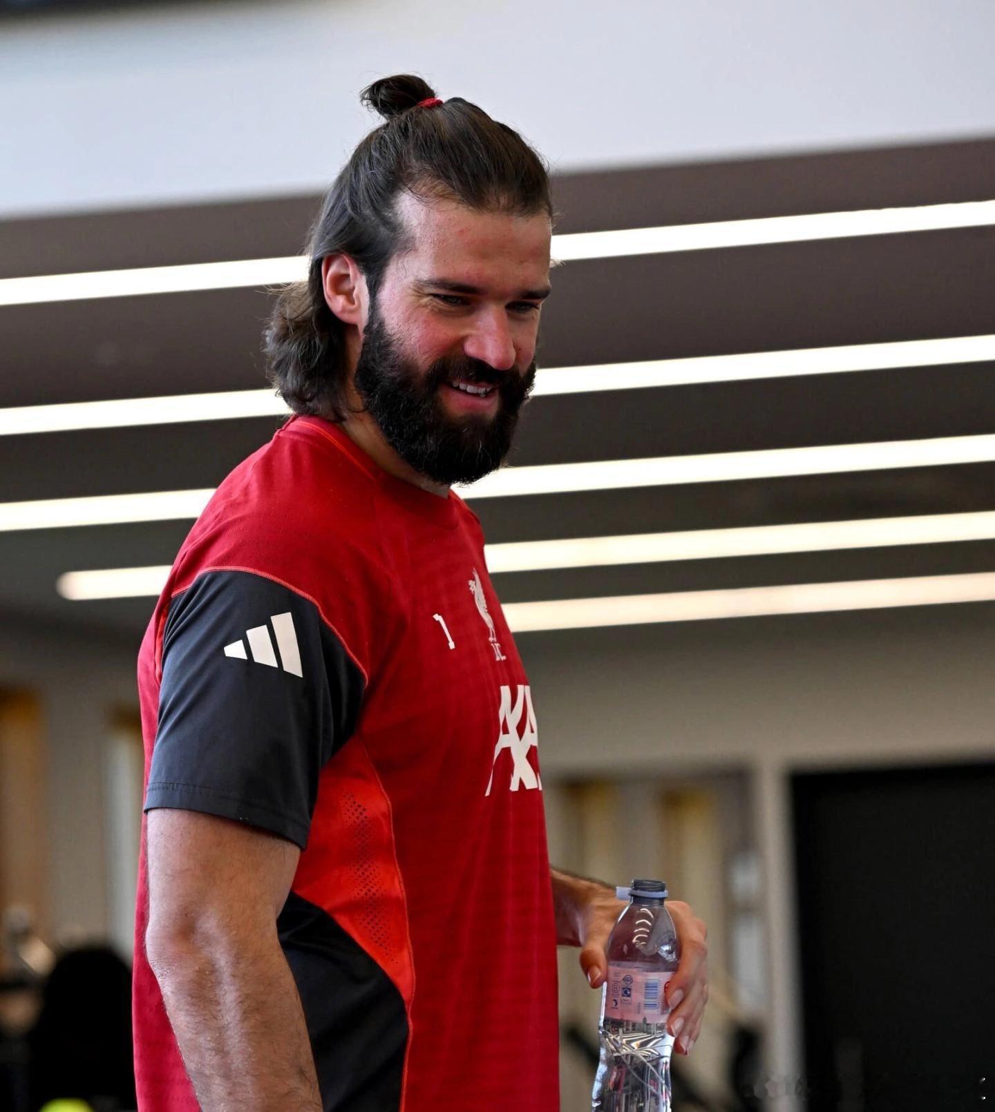 起猛了，看小图还以为是索博