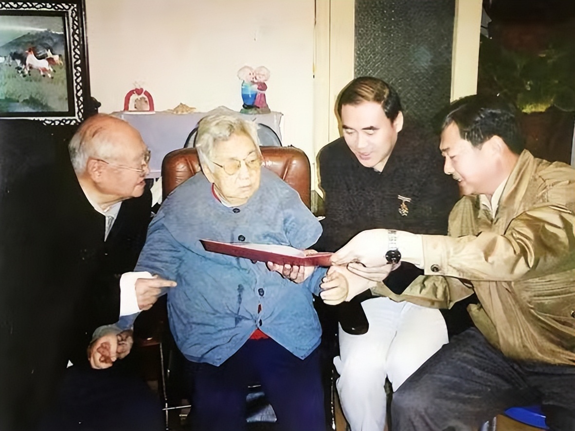 赤诚英华——忠诚于教师事业的朱德女儿朱敏