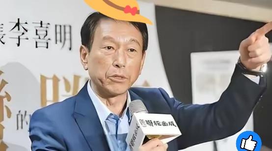 岛内彻底炸锅了！台湾前最高军事长官李喜明，终于说出了没人敢讲的大实话。解放军迟迟