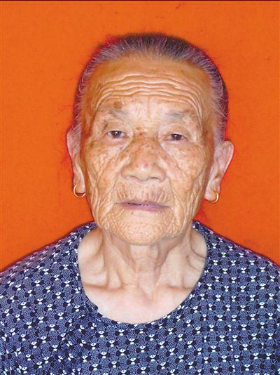 连于妹（1931年11月生），女，汉族，福建泉州市泉港区山腰盐场的退休职工。20