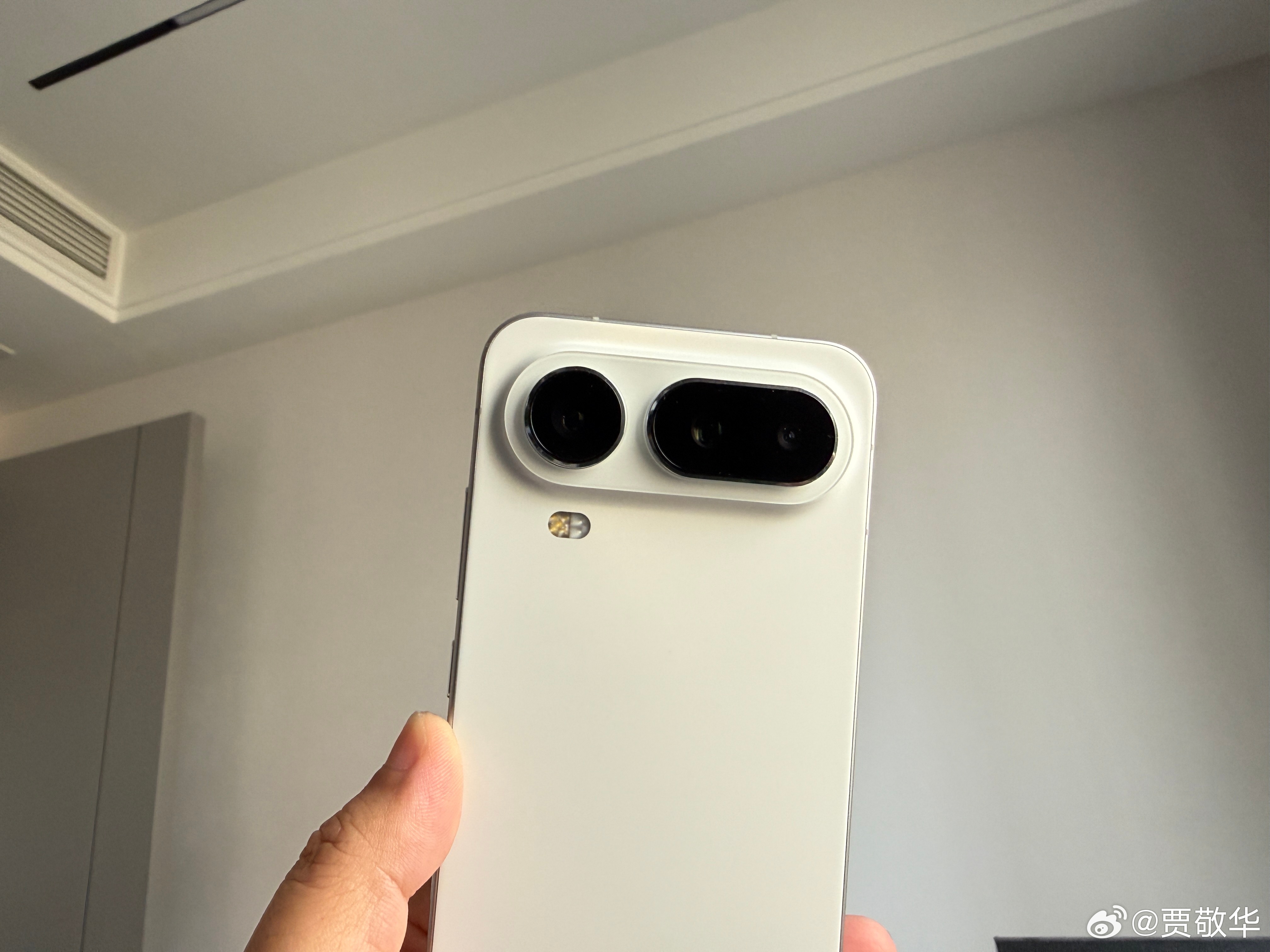 第一台eSIM手机到手，要不要去开个eSIM号码呢？ 