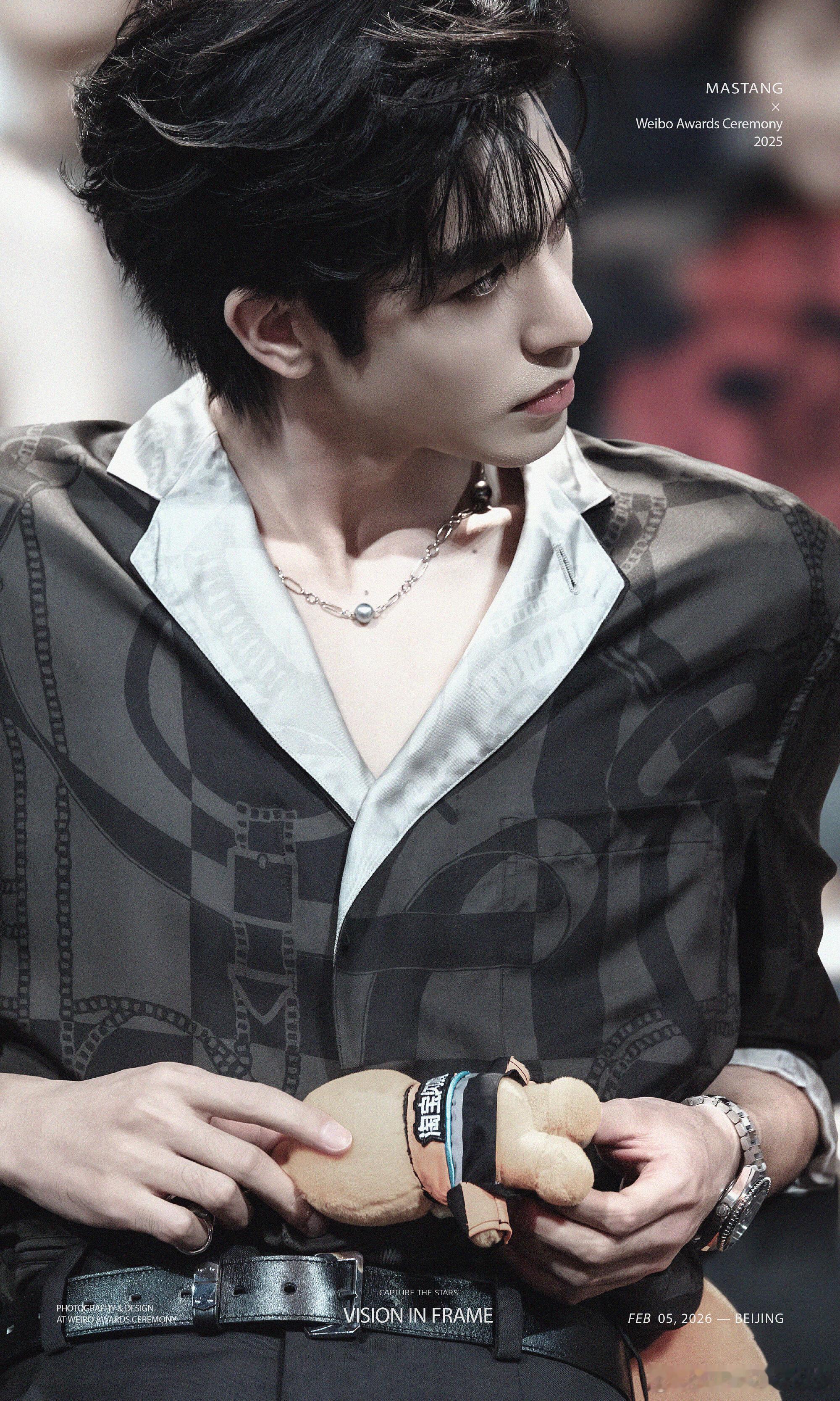 内娱真的不能拍一部吸血鬼题材的吗？宋威龙也太适配了 