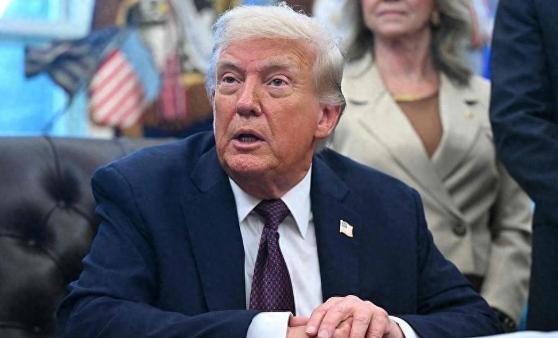 特朗普大放厥词：中国拿着我们给的7220亿造军舰，养活了中国军队。

先说清楚，