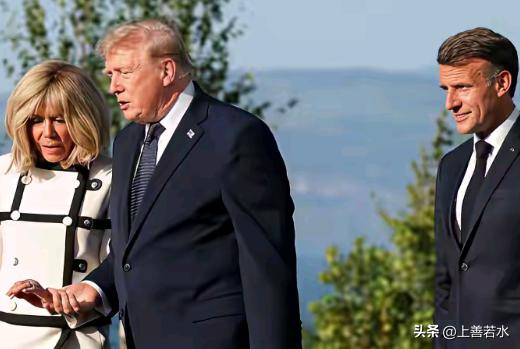 敢怒不敢言！
​       法国总统马克龙和夫人布丽吉特，欢迎前来参加G7会议