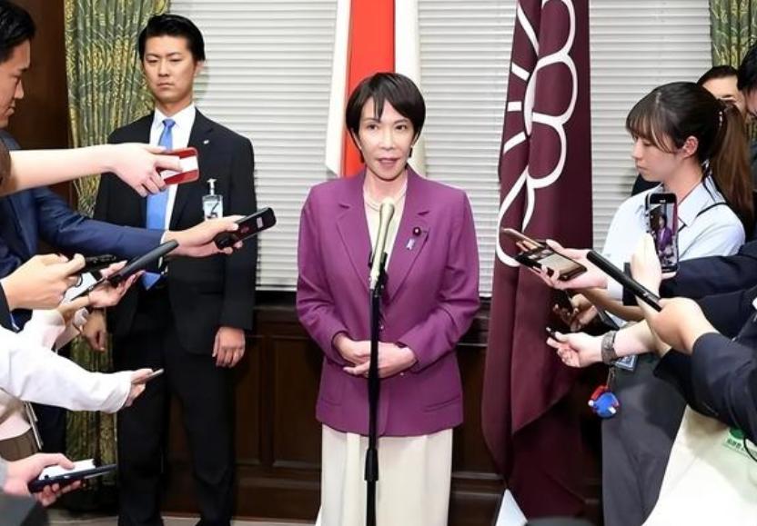 日本传来消息 ，

2026年8月7日，日本内阁突然发布了一道命令，要对从中国和