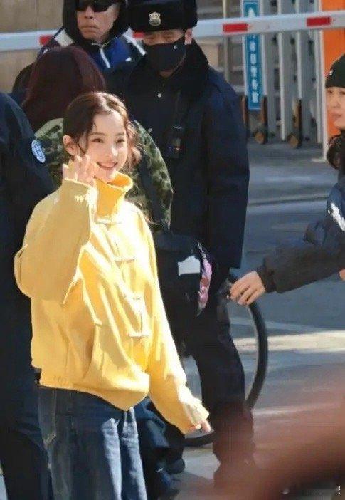 春晚彩排又加新人了！春晚第三次联排，今天新出现的明星有陈小春，管乐，李兰迪，刘浩