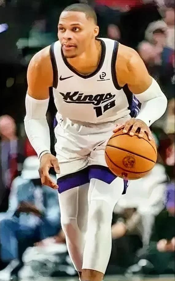 场均11分，他让快船省下2000万，还盯死了MVP。
泰伦·卢赛后摇头：威少的防