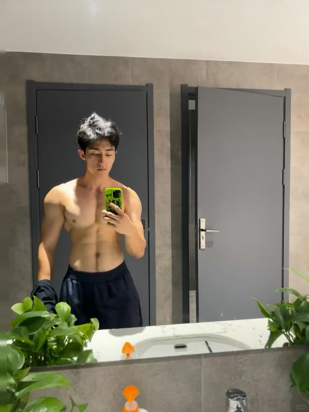看着好乖 