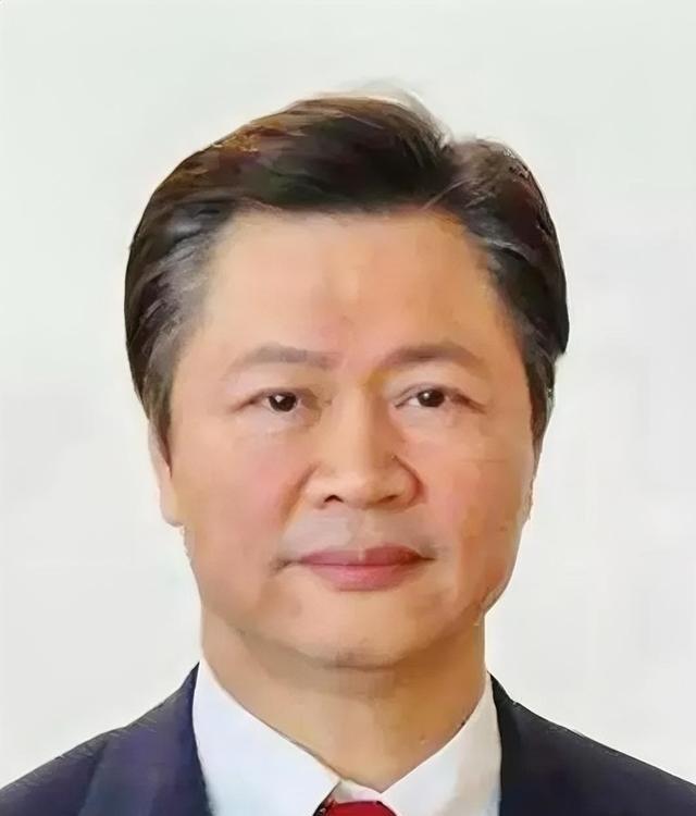 台湾名嘴赖岳谦曾说：美国到现在为止，唯一尊重的，尊敬的，佩服的国家，只有一国，那