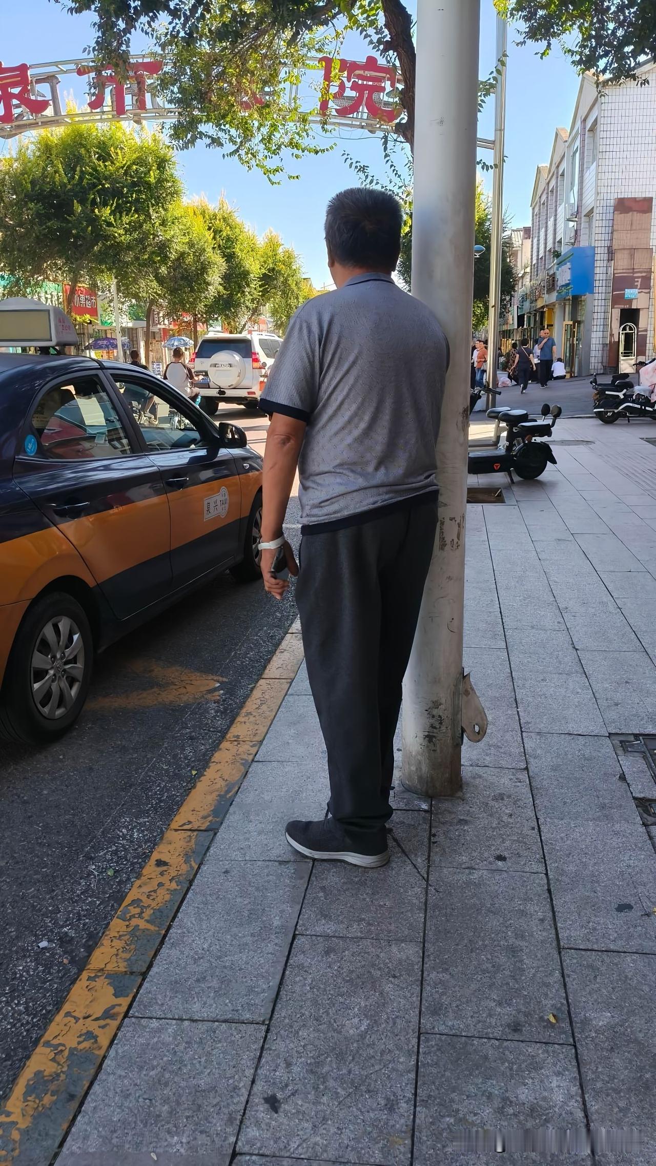 我爸才是人间清醒！！！！

我妈年轻时出墙了，我爸二话不说，直接把我妈带回娘家，
