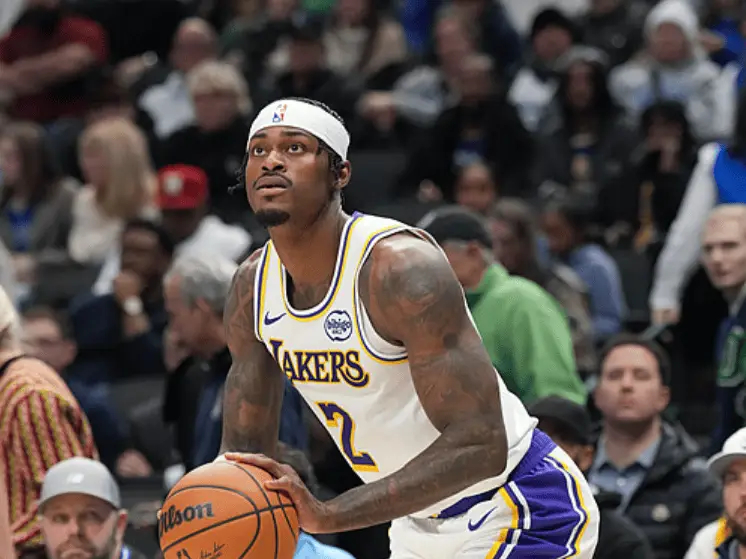 帕森斯：“让我感到奇怪的是，大家都上场了，而我的兄弟范德比尔特只打了4分钟，他不