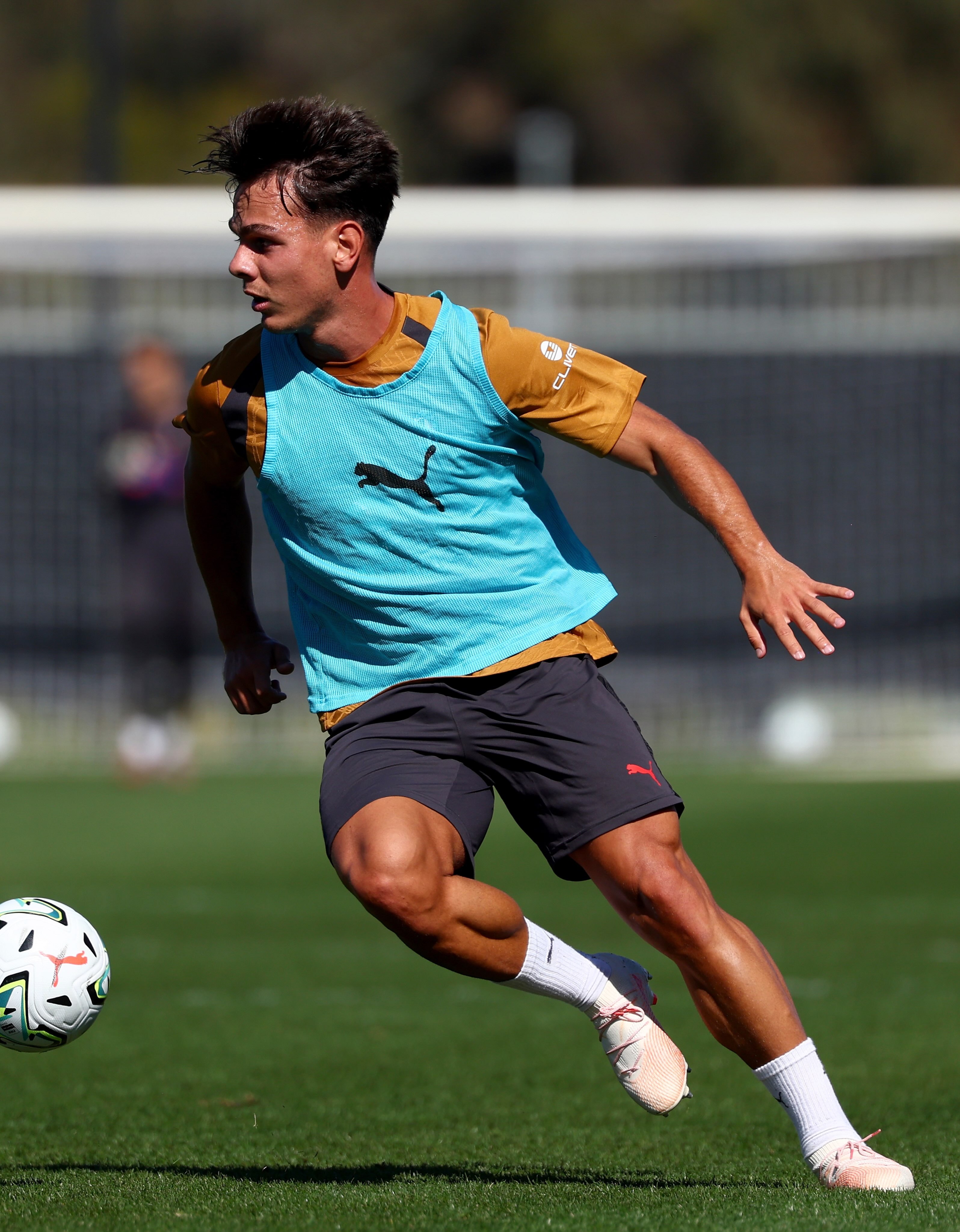 【亚沙里🇨🇭】 “季前赛结束；现在全力专注于重要的事！🔴⚫️”sempre