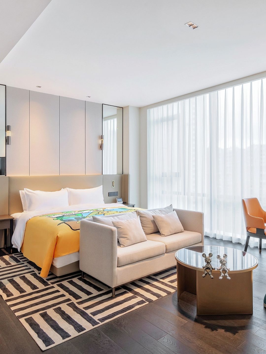 天府机场附近，敲赞的智能酒店👍