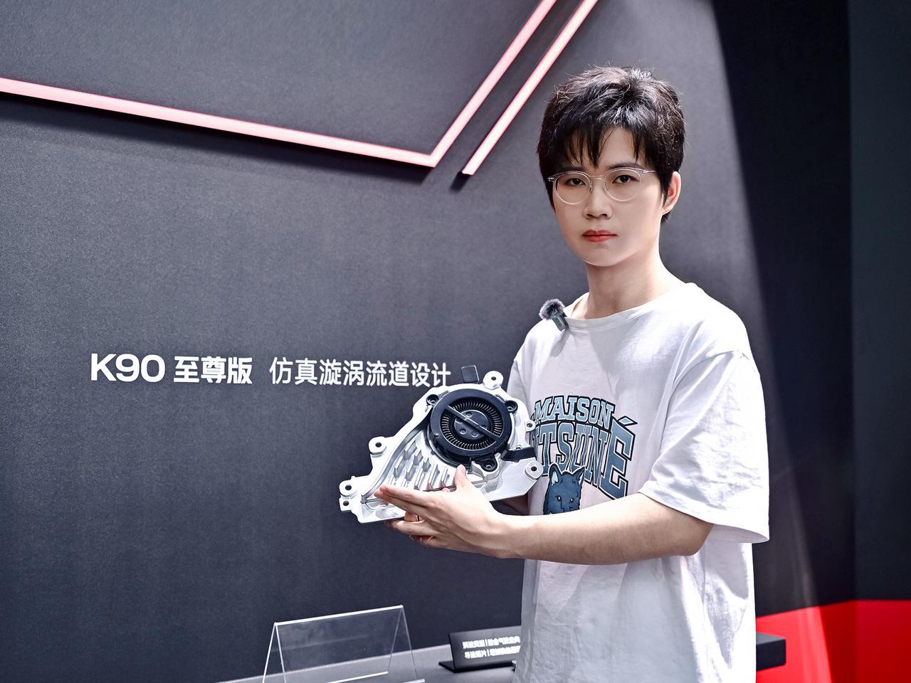 久诚这波真的太顶了！KPL三连冠FMVP，干将莫邪"久胜战神"，现在直接杀到RE
