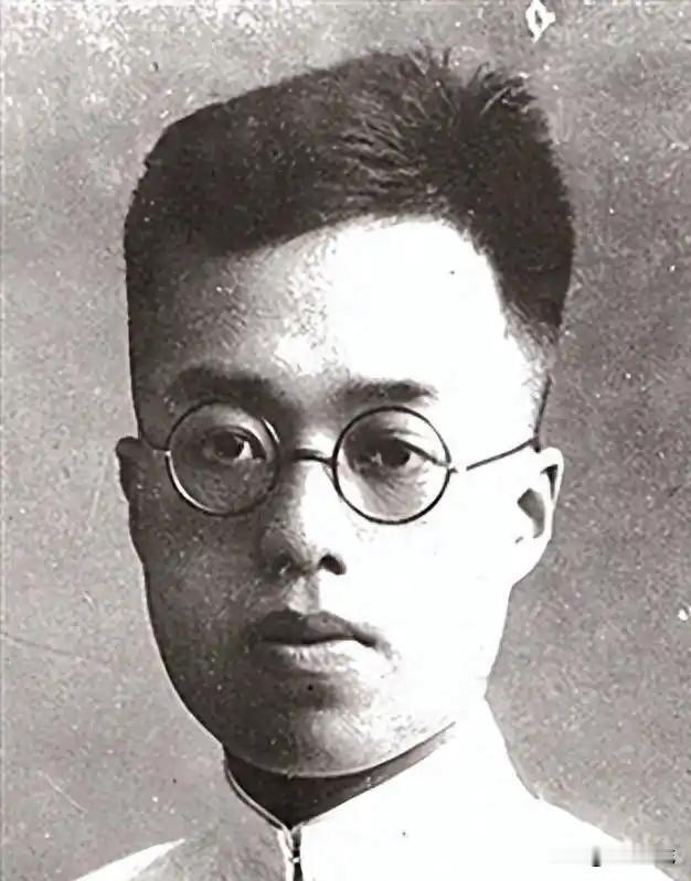 中央红军悄悄撤离，28岁省委书记一直没人通知，得知情况后却最终作出一个令人震惊的