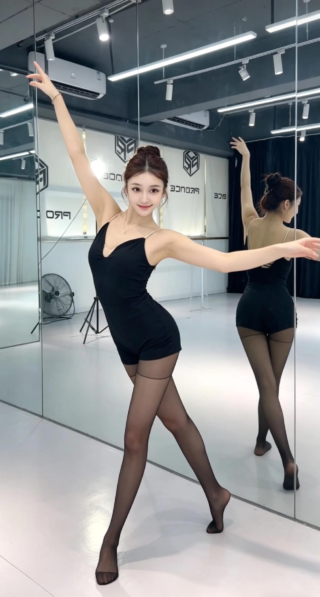 努力在舞蹈房苦练基本功的女孩，这也许才是正常的腿型，正常的身材。太多不合实际拉长