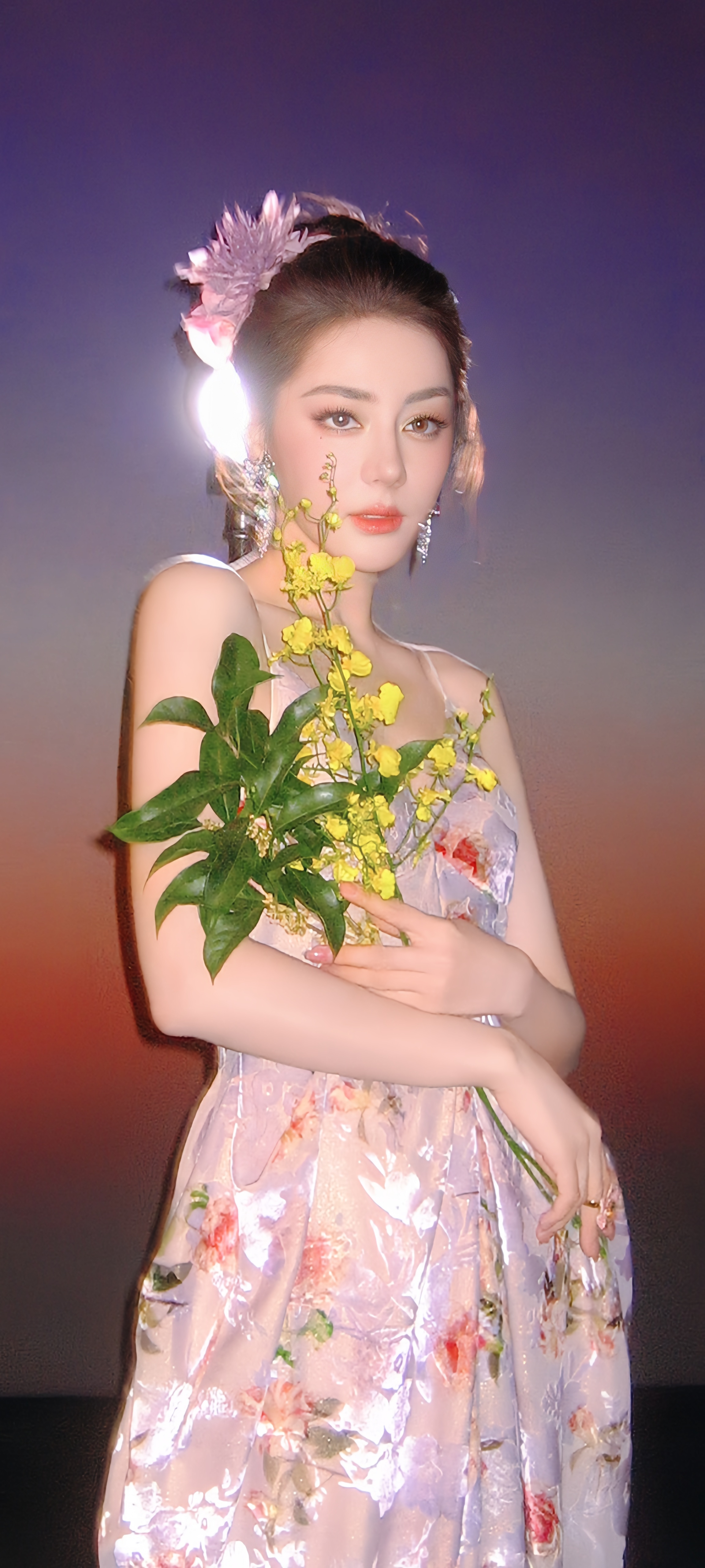 迪丽热巴复古西部造型风格百变！！！ ​​​