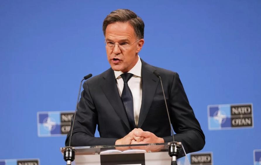 【媒体：北约秘书长通过其对美国依赖的言论彰显欧洲的军事“谦卑”】美国《政治报》（