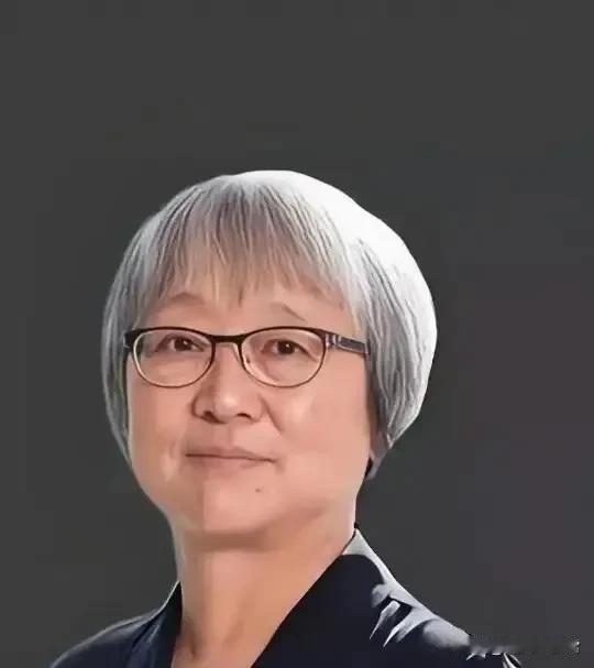 1977年上海“高考状元”袁钧瑛，公派留美拒不回国，可是她在美国深修40年后，却