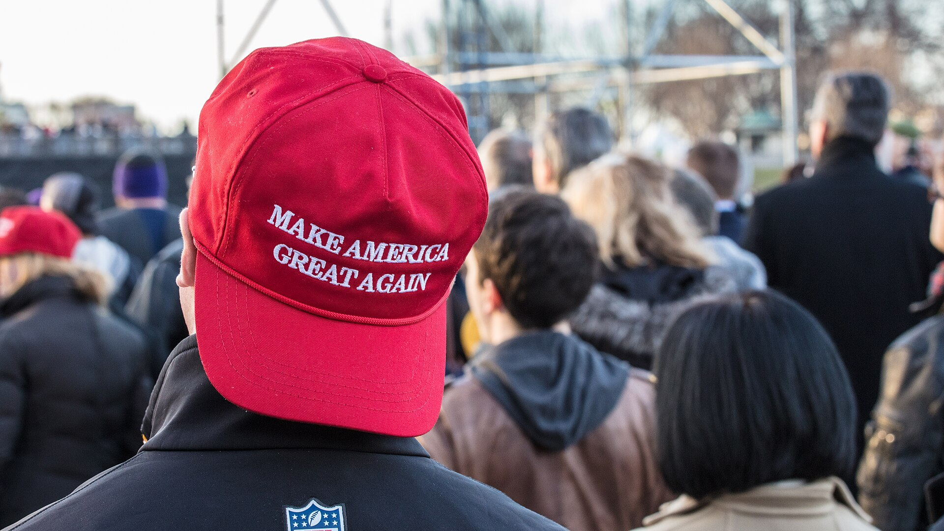 大西洋月刊长文：MAGA的世界革命正在让全球民主倒退，腐败畅行无阻文章认为，特朗