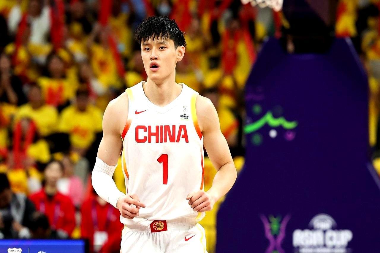 23岁的曾凡博+26岁的张镇麟不如20岁的王俊杰。
 

上次还是王俊杰带着队伍