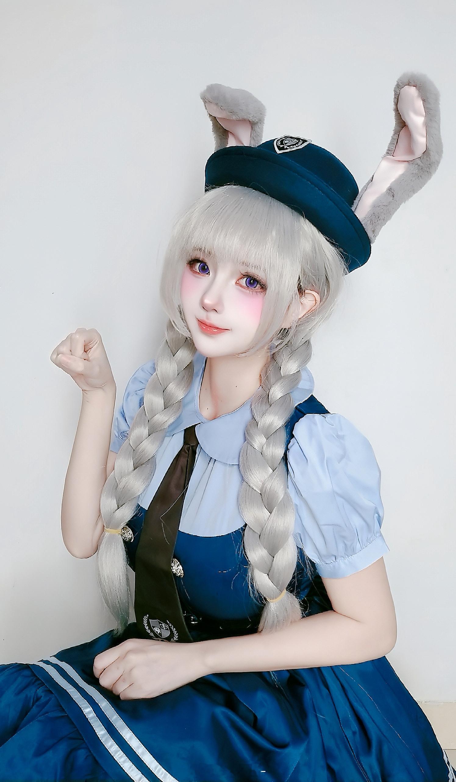 二次元cos二次元cos大赏朱迪 我是狡猾的兔子🐰（斜媚一笑无图版） 