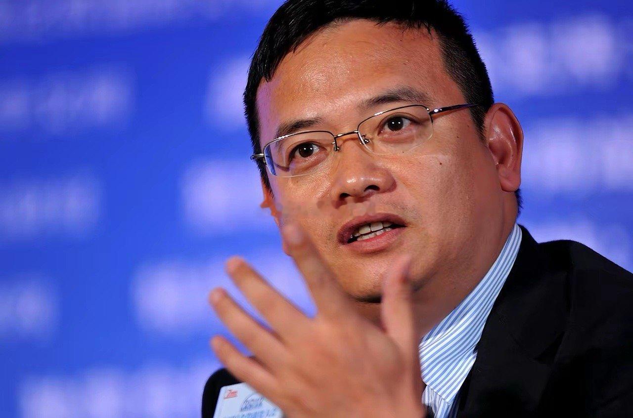 小心慢牛和白酒。但斌发声，A股一般是涨2年，然后跌三四年，股市从2024年9月开