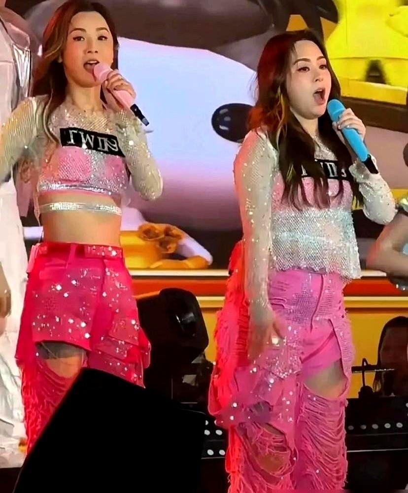 45岁的阿娇，状态回来了！

之前演唱会被嘲“阿爆”，现在生图腹肌都清晰可见。她