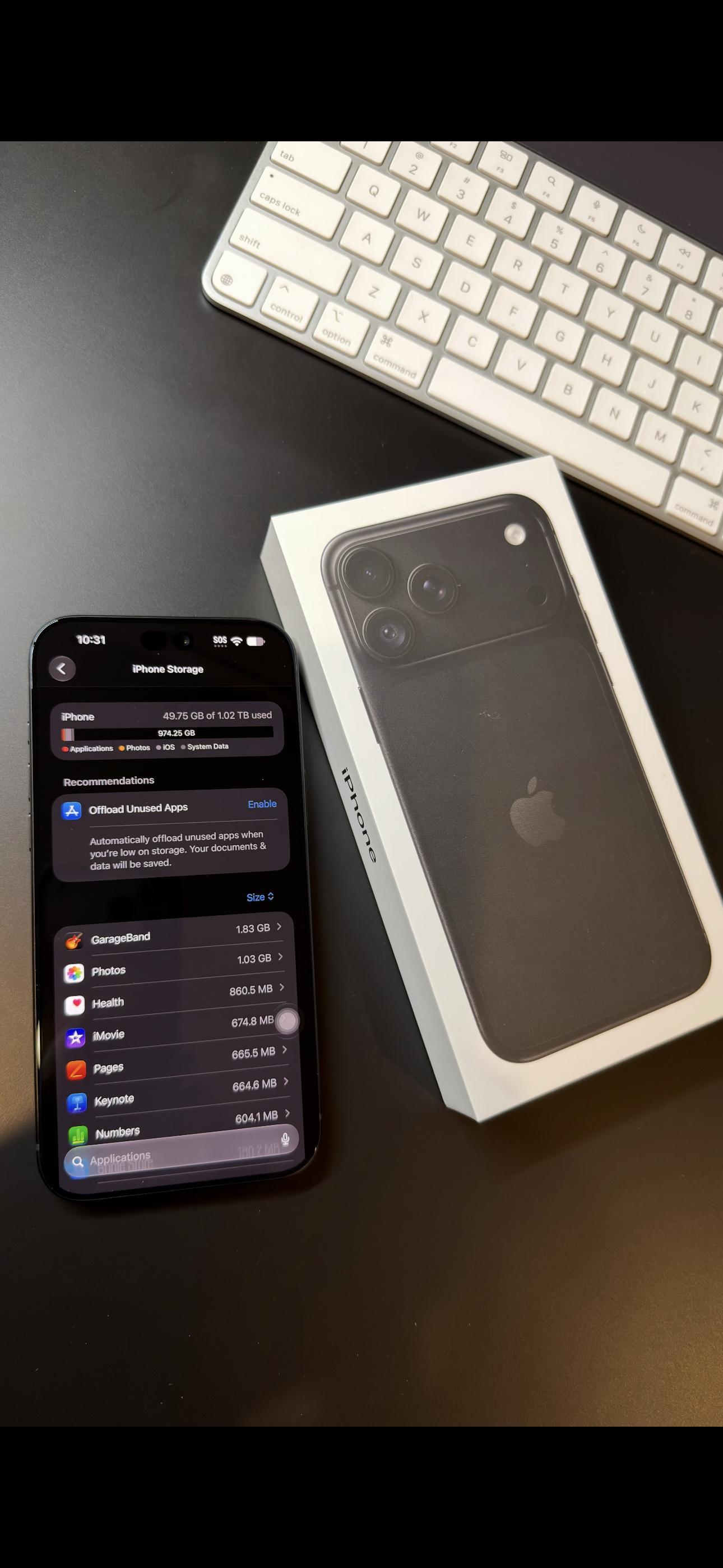 iPhone18Pro1TB采用QLC果粉彻底破防。iPhone18 Pro闪存