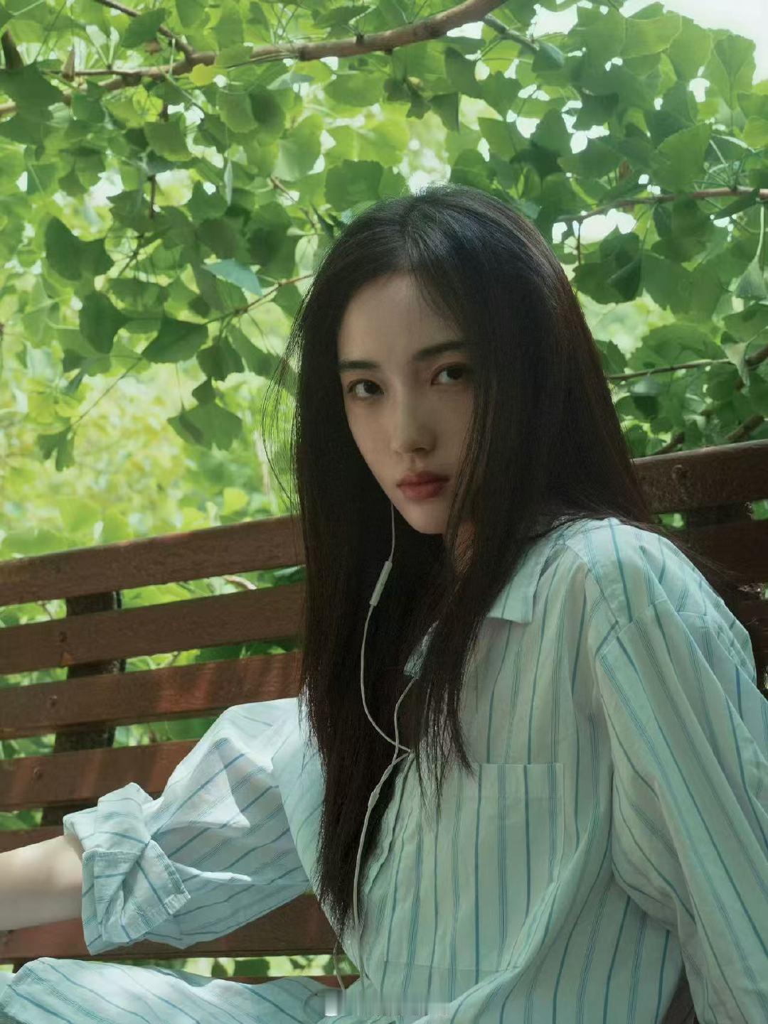 程潇赵嘉敏 发小闺蜜勇闯娱乐圈 选角导演是懂闺蜜感的！程潇和赵嘉敏10岁相识、上