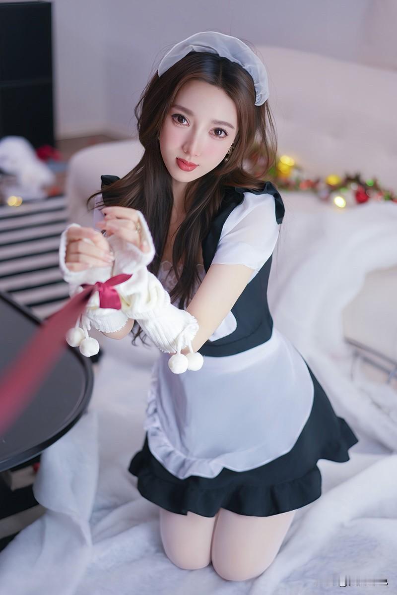 圣诞季美女，送给男友的最好礼物---性感圣诞装圣诞季小美女 圣诞节美女 圣诞美女