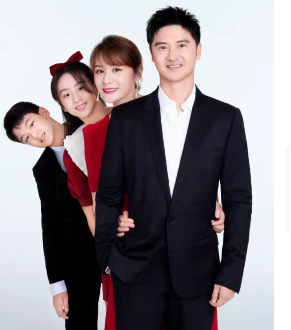 田亮一家新年拍照，森碟一张初恋脸真漂亮，和亮仔颜值都超越父母娱乐 明星