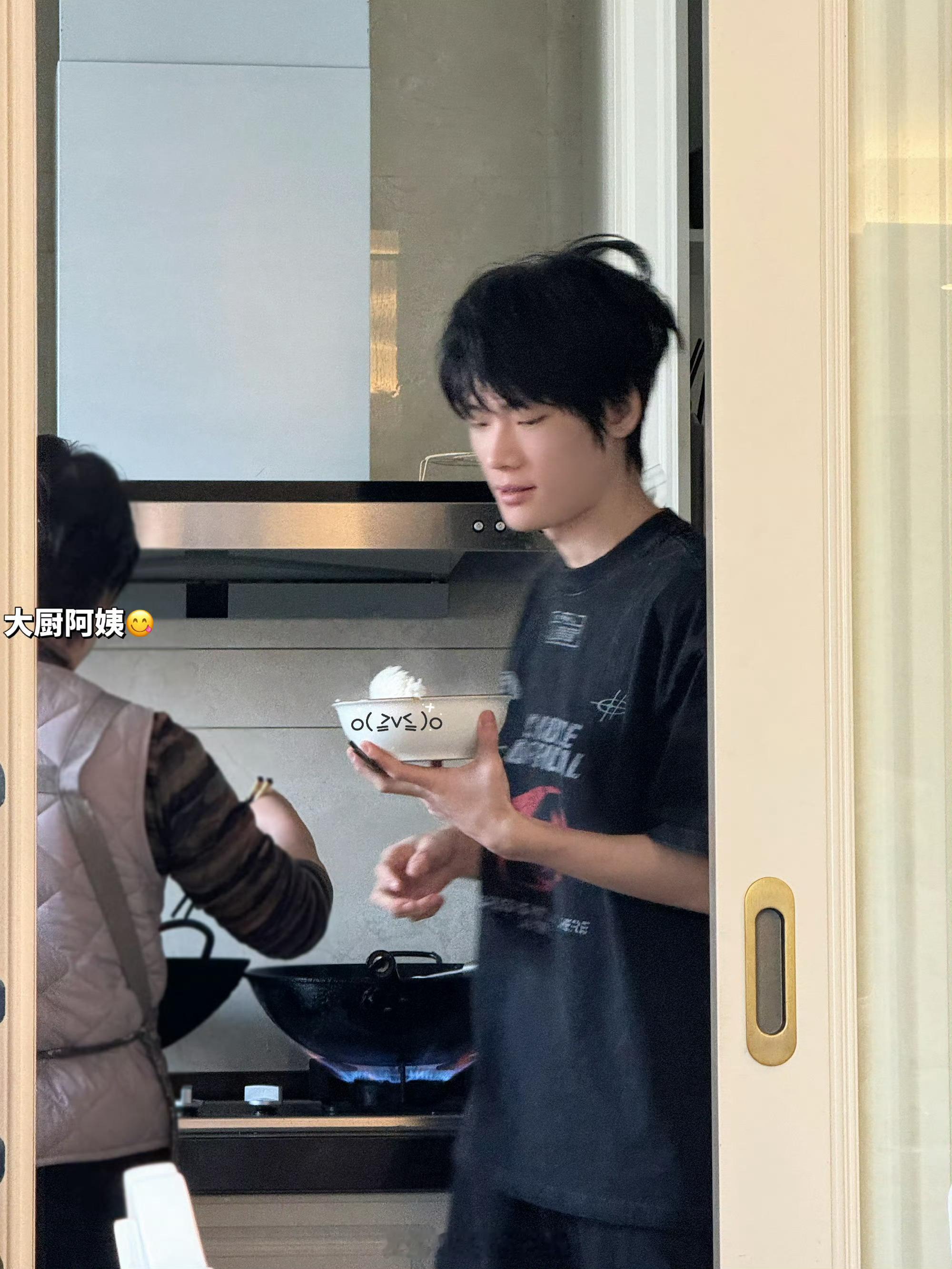 非常非常抢眼的呆毛干完饭又要开启充实的一天啦～2026pel