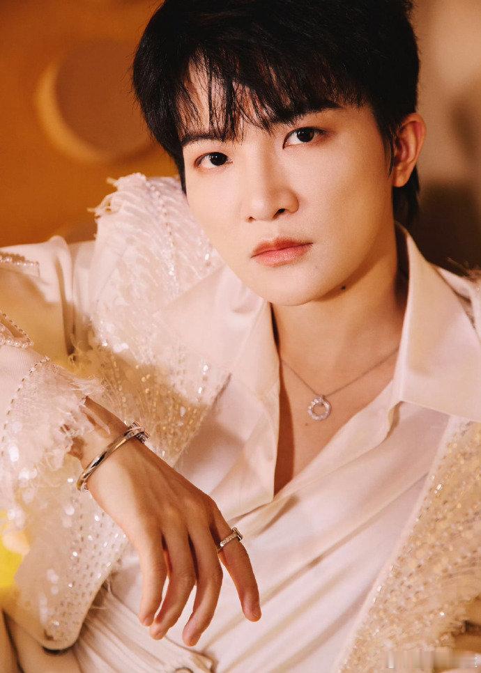 周深周深加盟2026辽宁春晚辽宁春晚治愈系年味已送达。 感谢辽视春晚，把周深的歌