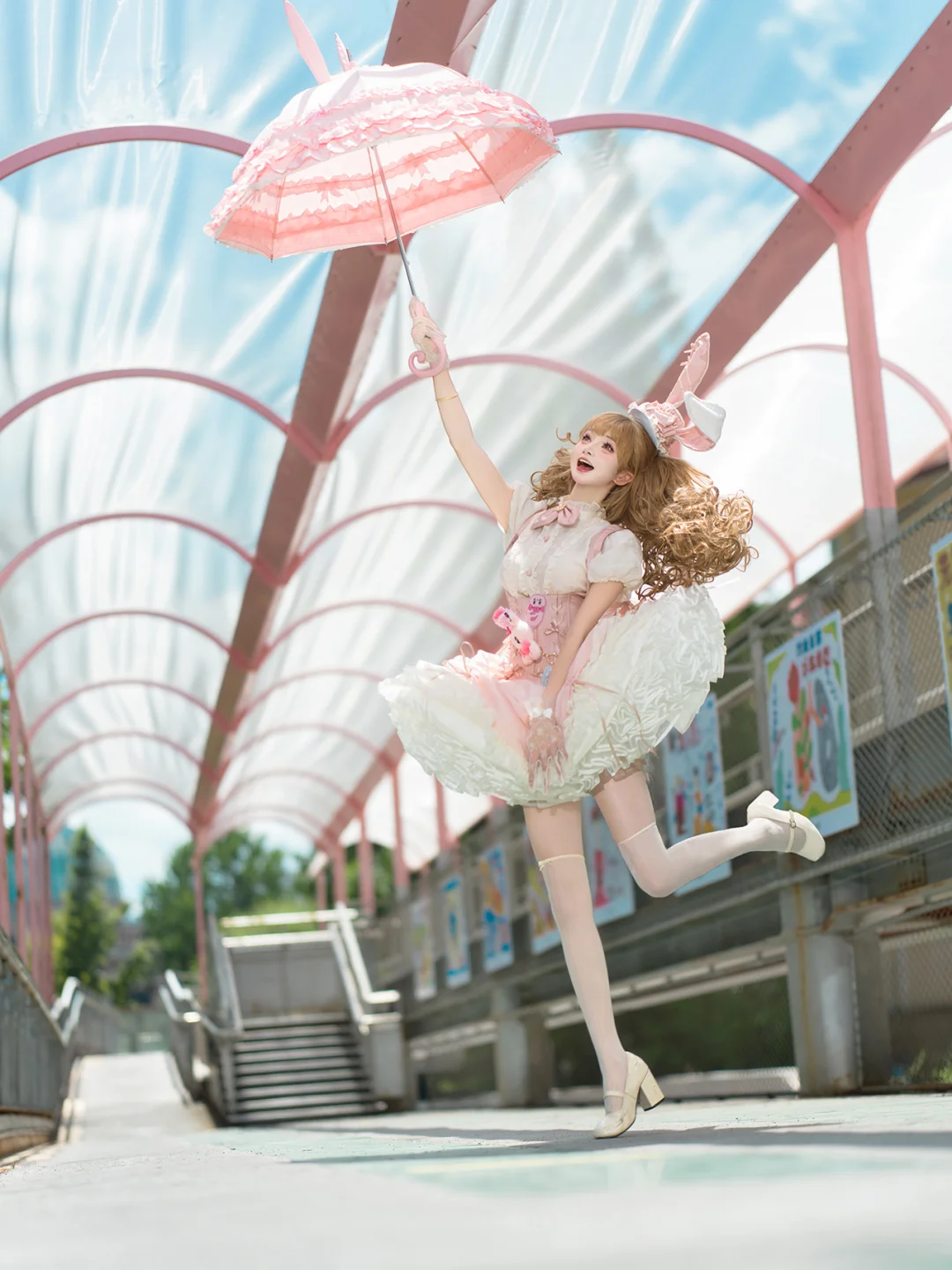 “宝宝 你素一块粉色🐰小蛋糕”