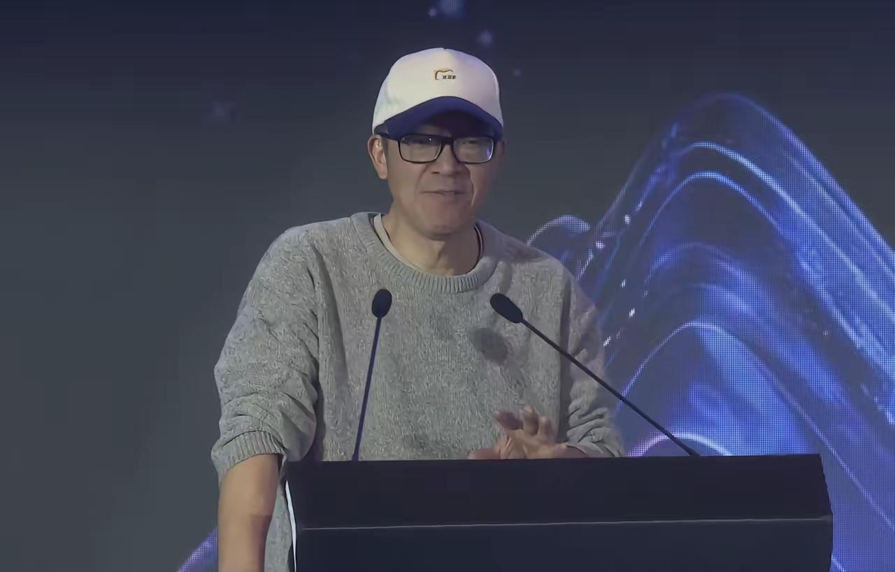 俞敏洪回应被骂“老登”：我自己也算是老人了，有人骂我是‘老登’，但我觉得自己够不