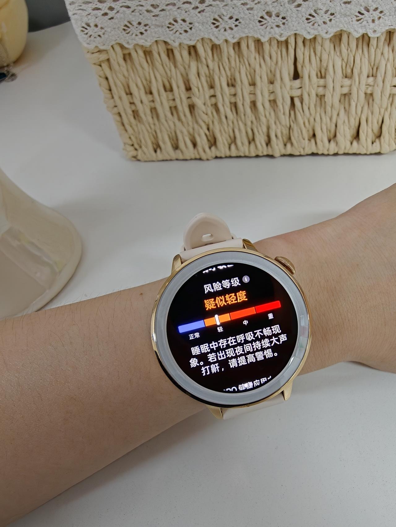 昨晚就拿到了莎莎同款OPPO小金表，后悔...

昨晚第一时间就冲去门店拿到了O