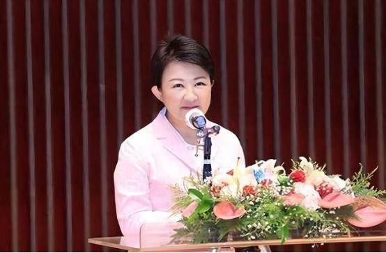 继赖清德后，身在美国的卢秀燕也跟大陆摊牌了，叫嚣台湾要做好准备战争的准备！

这