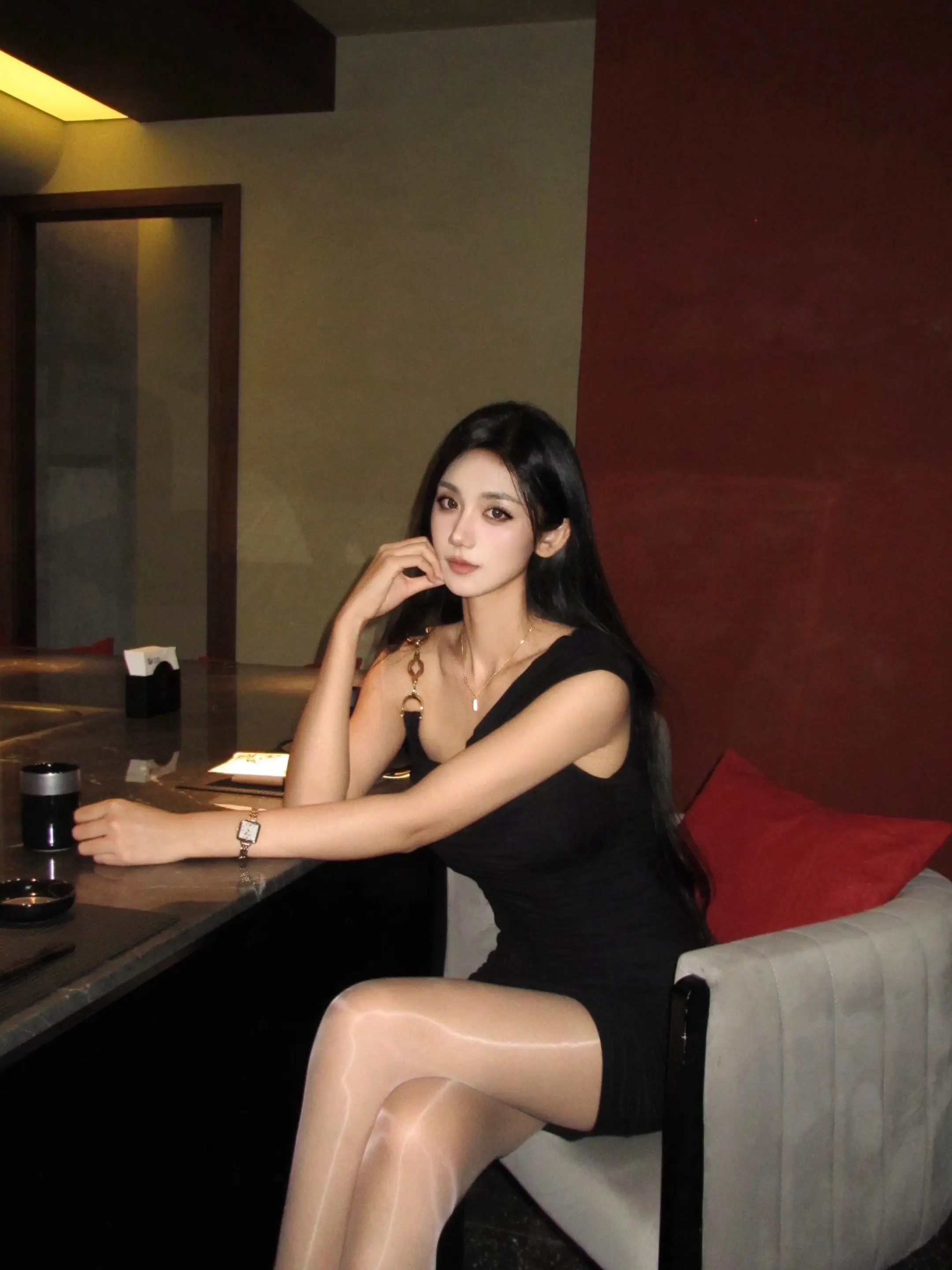 世界是个巨大的名利场 她想赢的从来都不是男人的心