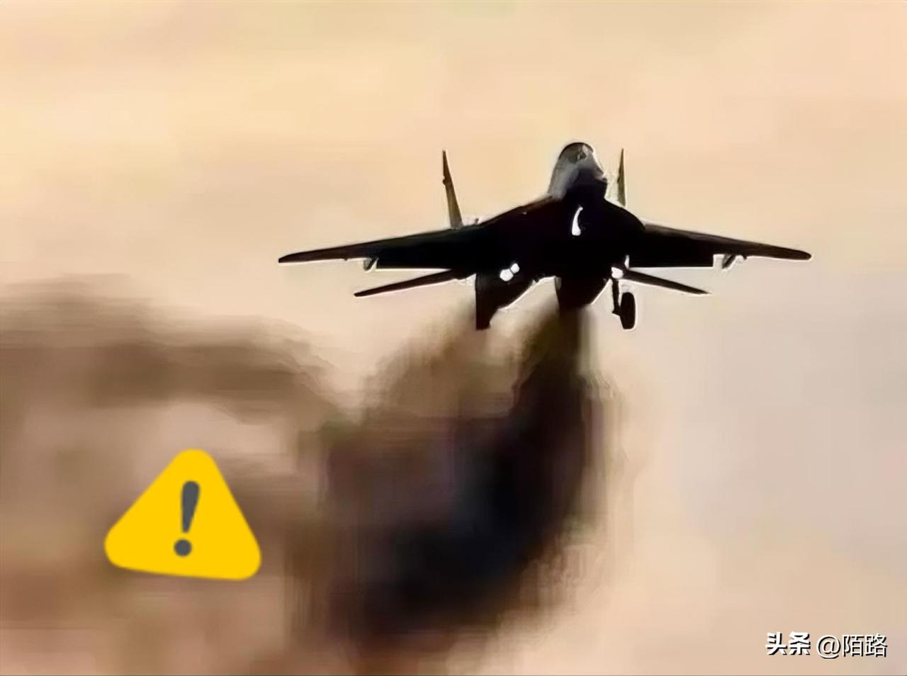 伊朗空军悲壮出击！一架架老旧战机，拖着黑烟，轰鸣着升空了，在各国空军早已是迭代发