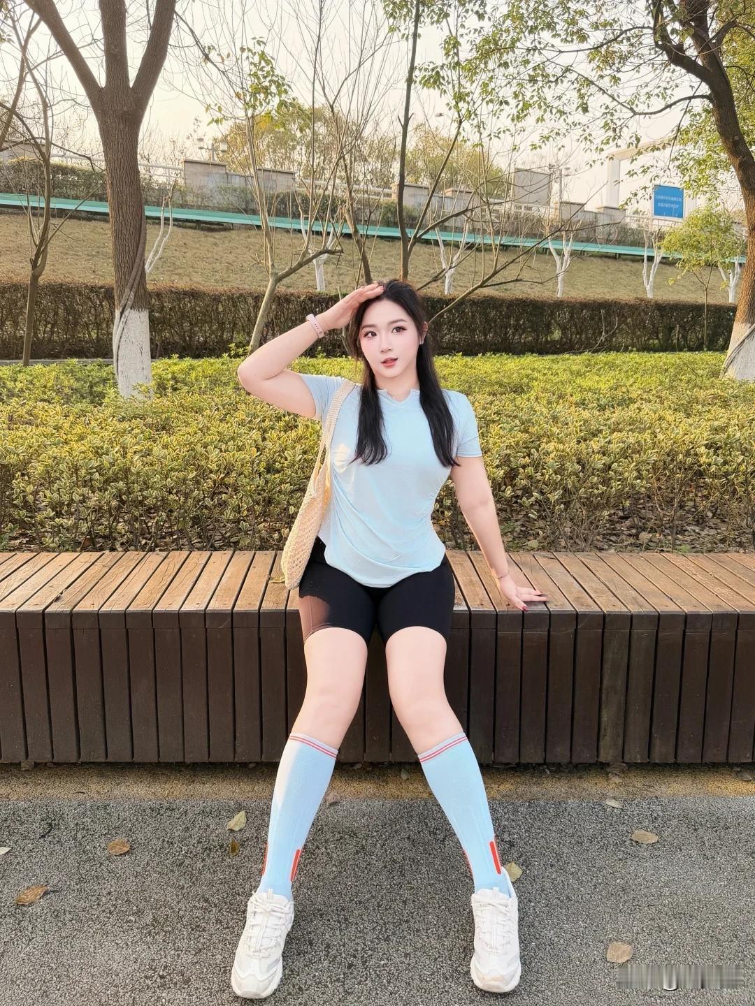 减肥期间,你会每天称体重吗? 胖妞儿的夏天 理想主义的花，终将会盛开在浪漫主义的