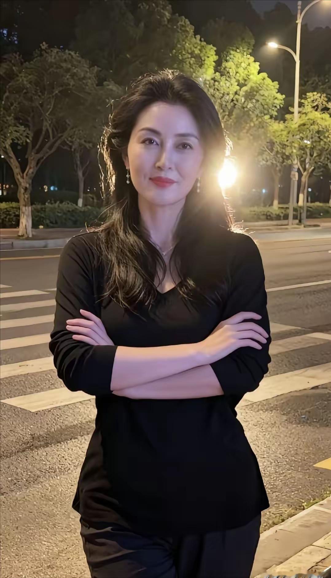 真的挺佩服这位单亲妈妈，
儿子谈了个对象，
女方咬死要十八万八的彩礼，半分都不肯