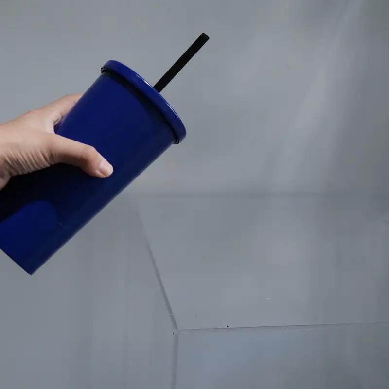 清洁吸管杯可有不少小妙招。我常用的是用白醋加水，按 1:3 的比例调配，把吸管杯